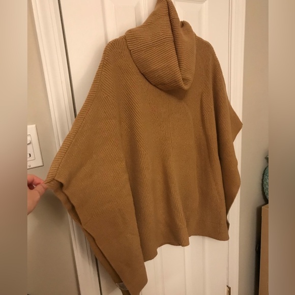 Camel ribbed Ann Taylor sweater turtleneck poncho - Picture 4 of 12